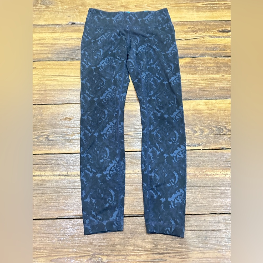 Lululemon Black and Blue Patterned Leggings